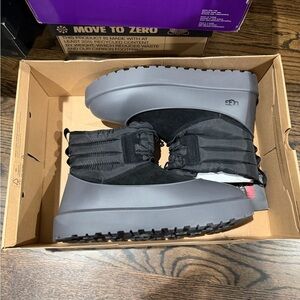UGG Black and Gray Winter Boots Size 8